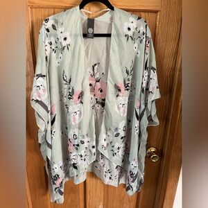 Vince Camuto Mint Green Kimono